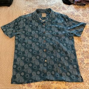 Tommy Bahama blue geometric pattern button shirt XL